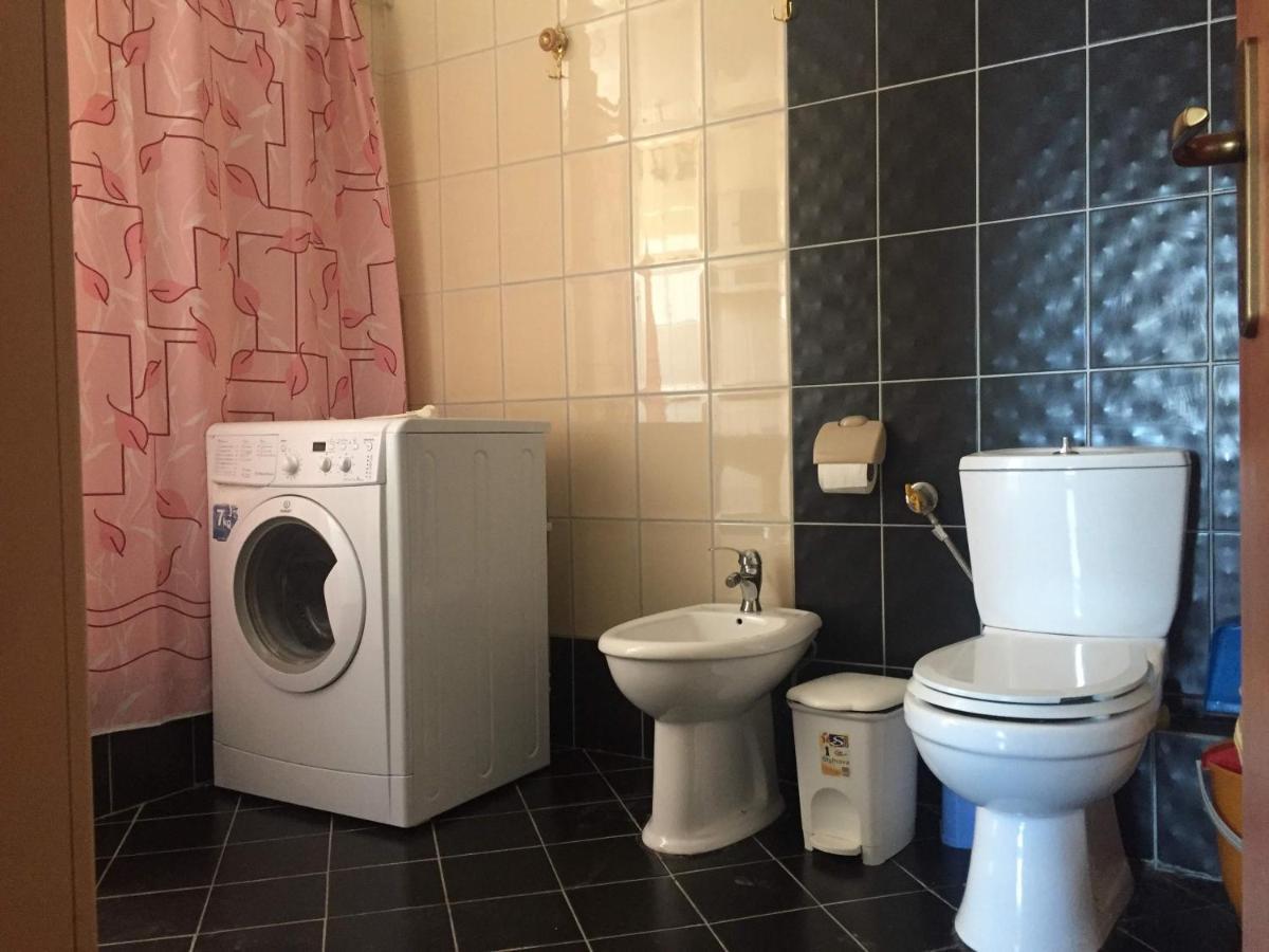 Caramel Sun Studios Apts Sarandë Eksteriør billede