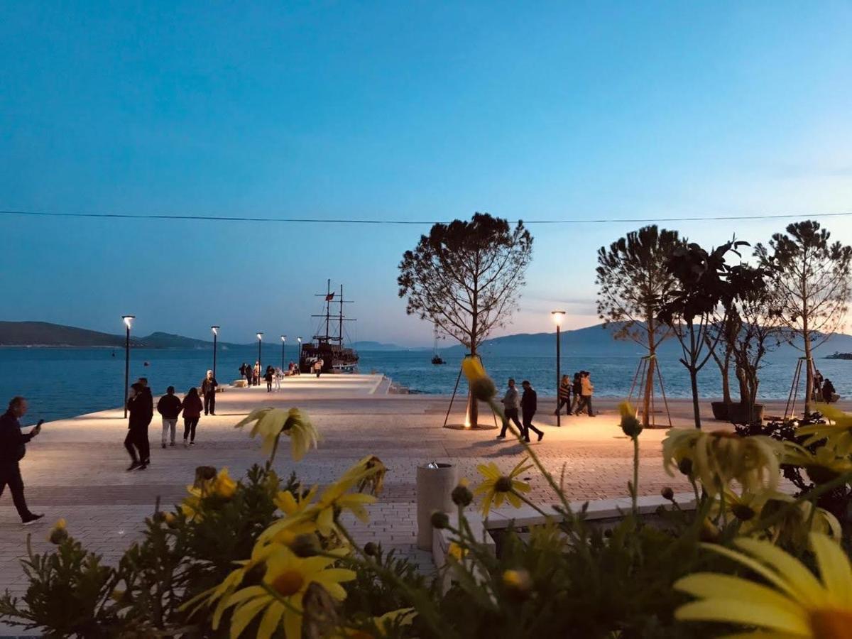 Caramel Sun Studios Apts Sarandë Eksteriør billede