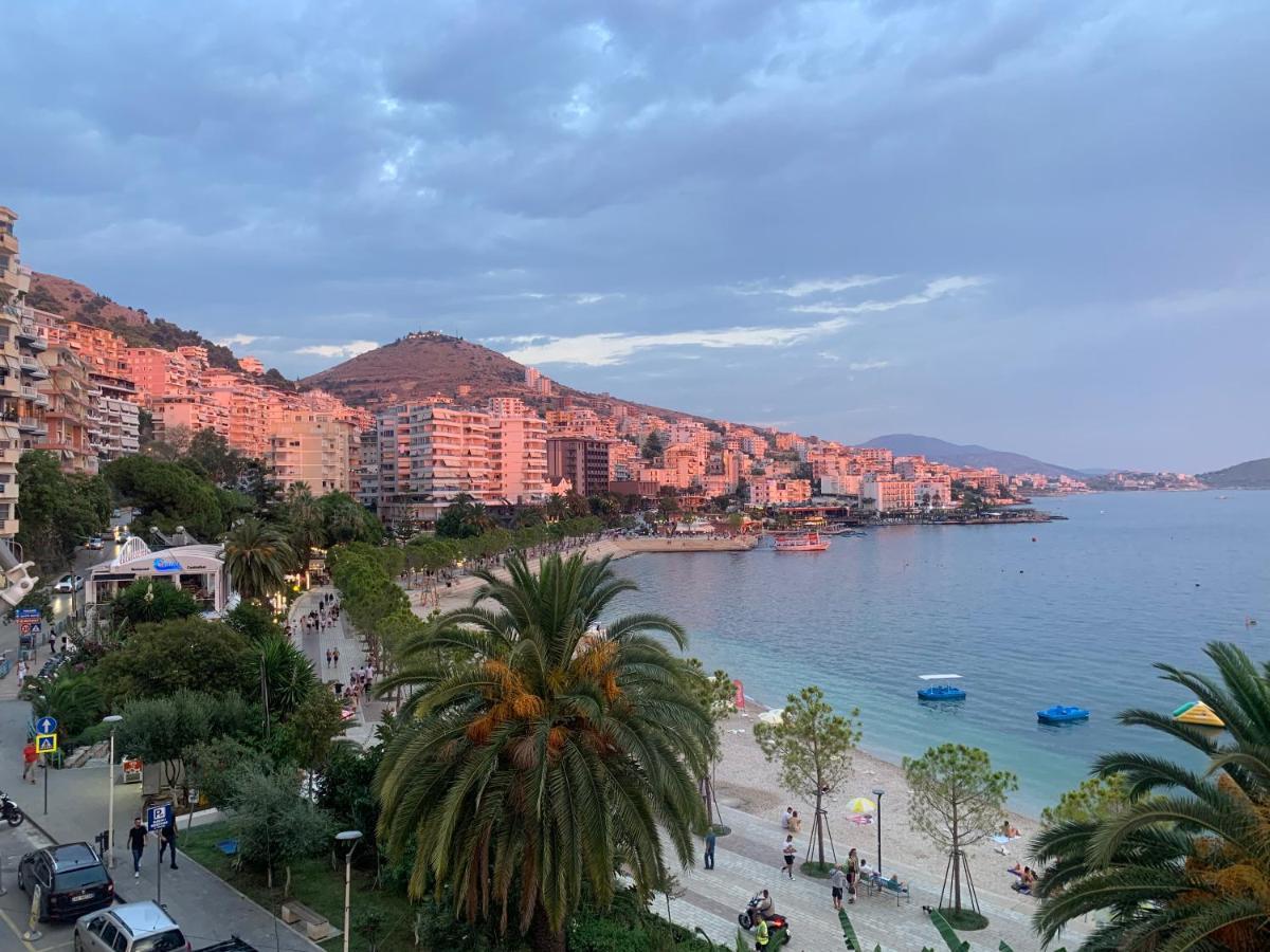 Caramel Sun Studios Apts Sarandë Eksteriør billede