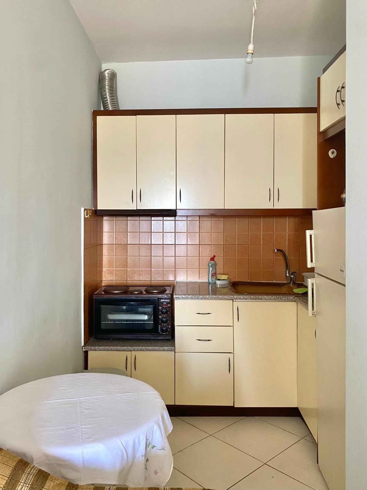Caramel Sun Studios Apts Sarandë Eksteriør billede