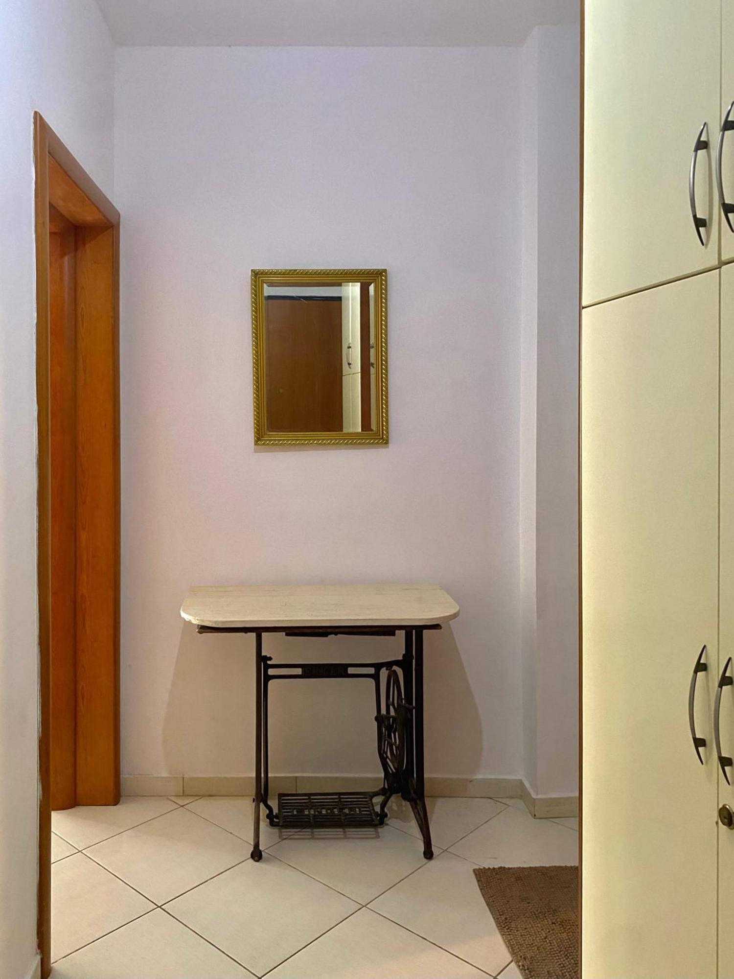 Caramel Sun Studios Apts Sarandë Eksteriør billede